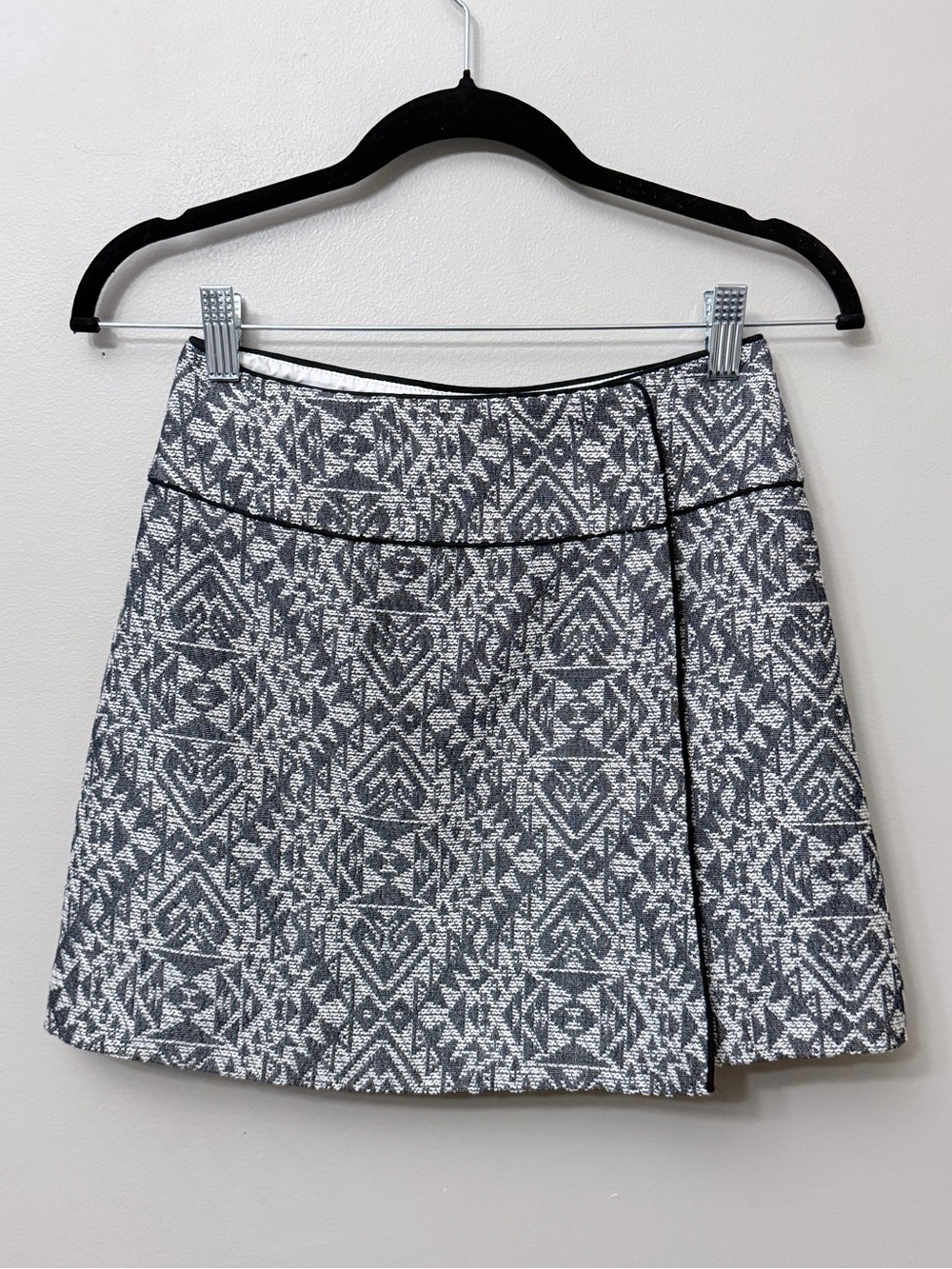 H&M Geometric Aztec Print Faux Wrap Mini Skirt Black/White 2